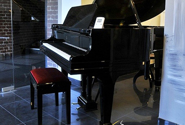 Pianina i fortepiany na eventy i spotkania biznesowe